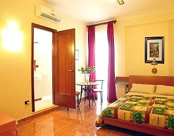 Aurora Rooms Lecce